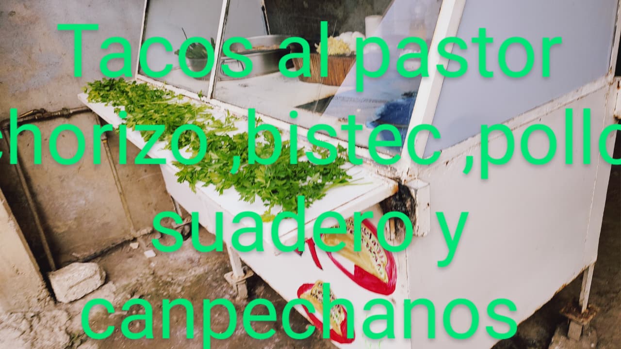 Imagen del puesto de Taquería Don sabroson con parrilla y preparación